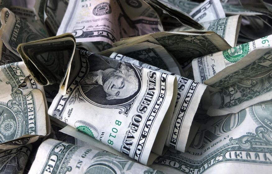    Аналитик Дында спрогнозировал курс доллара в России до конца 2024 года