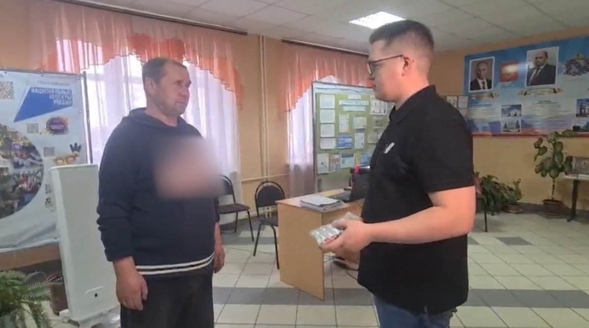    Переселенцы из приграничья обратились к губернатору Курской области с личными просьбами