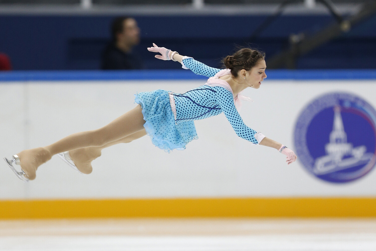 Евгения Медведева во время выступления с короткой программой на чемпионате России по фигурному катанию во Дворце зимнего спорта "Айсберг", Сочи, 26 декабря 2014 года ©Джапаридзе Михаил/ТАСС  📷