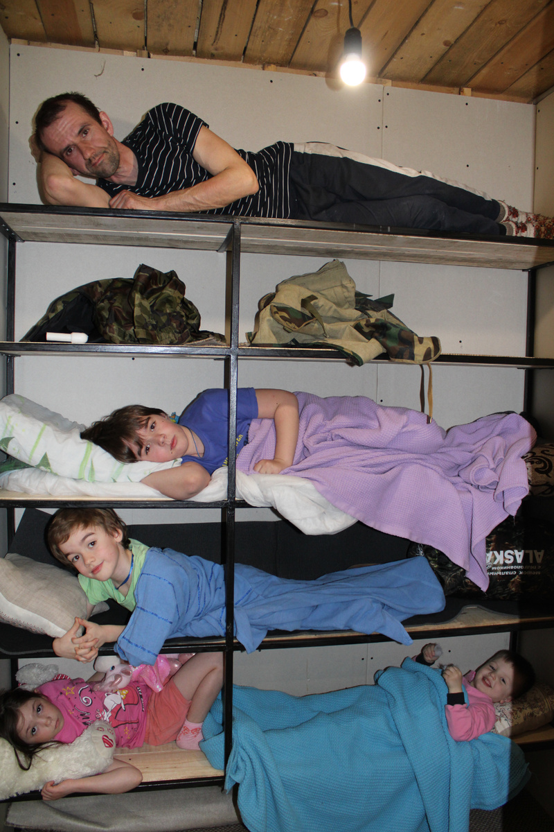 Миша дома неделю, наша будущая гардеробная