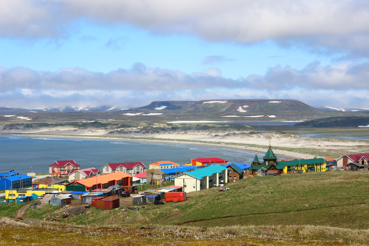 Село Никольское, бухта Никольский рейд и Столовые горы