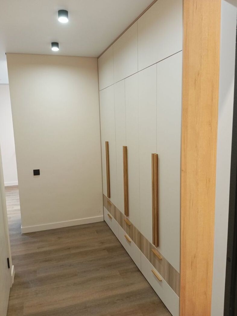 шкаф в нишу