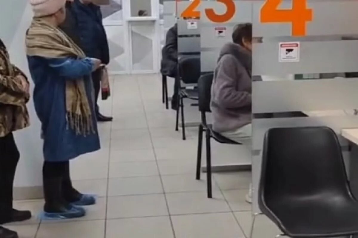    В горевшей поликлинике в Екатеринбурге возобновили прием пациентов