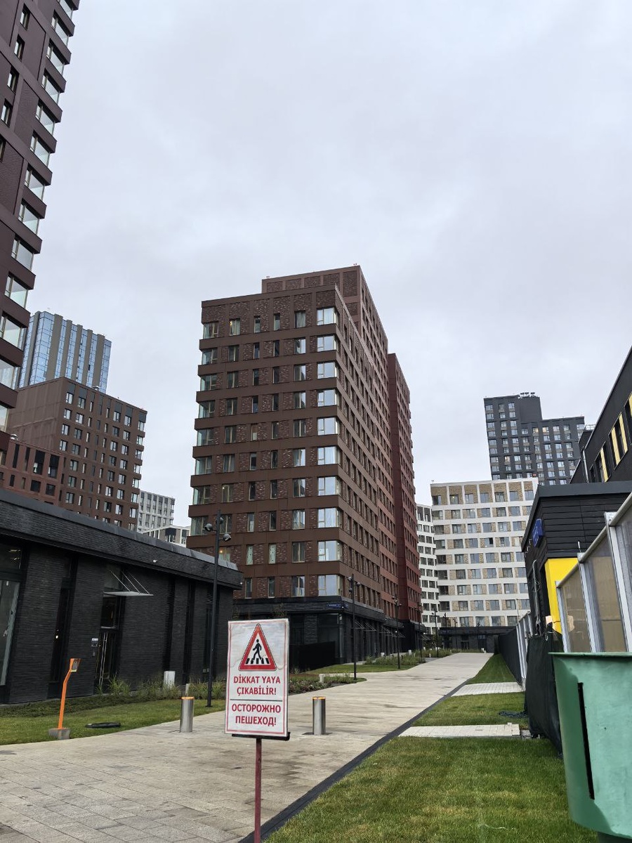 другой ракурс на эти дома.