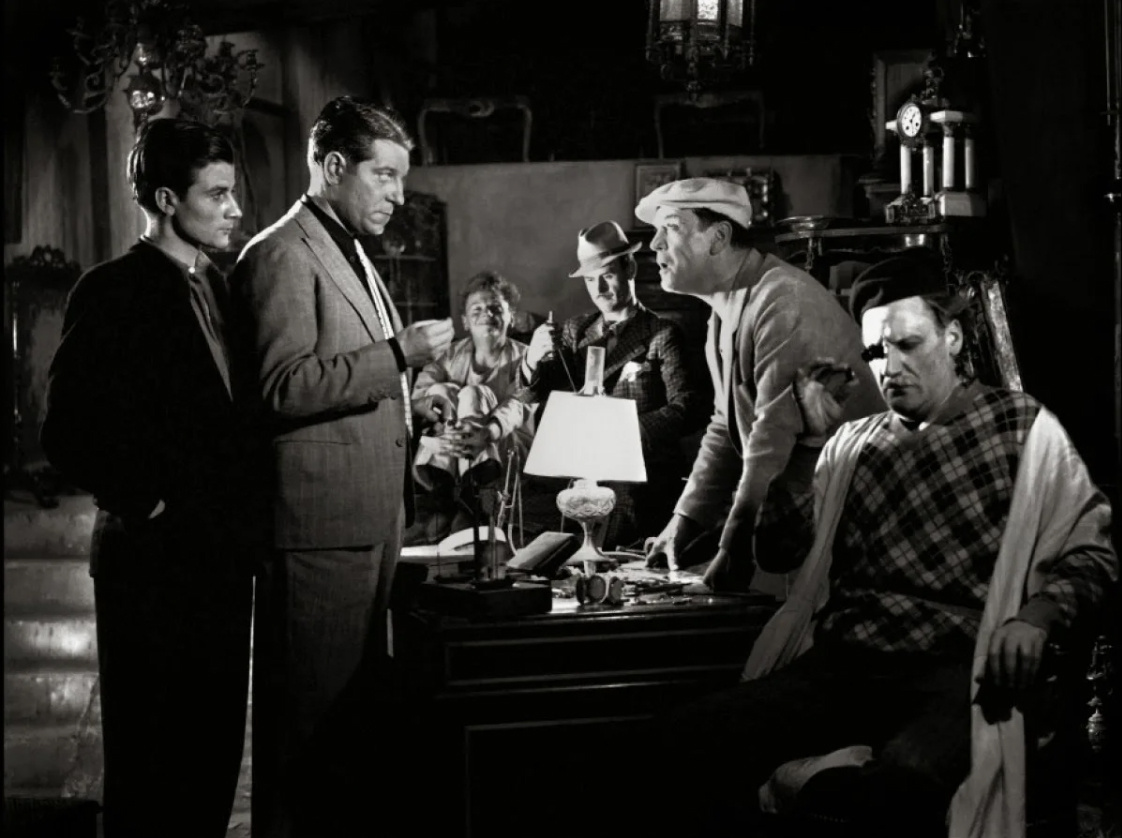 Кадр из фильма "Пепе ле Моко" (1937)