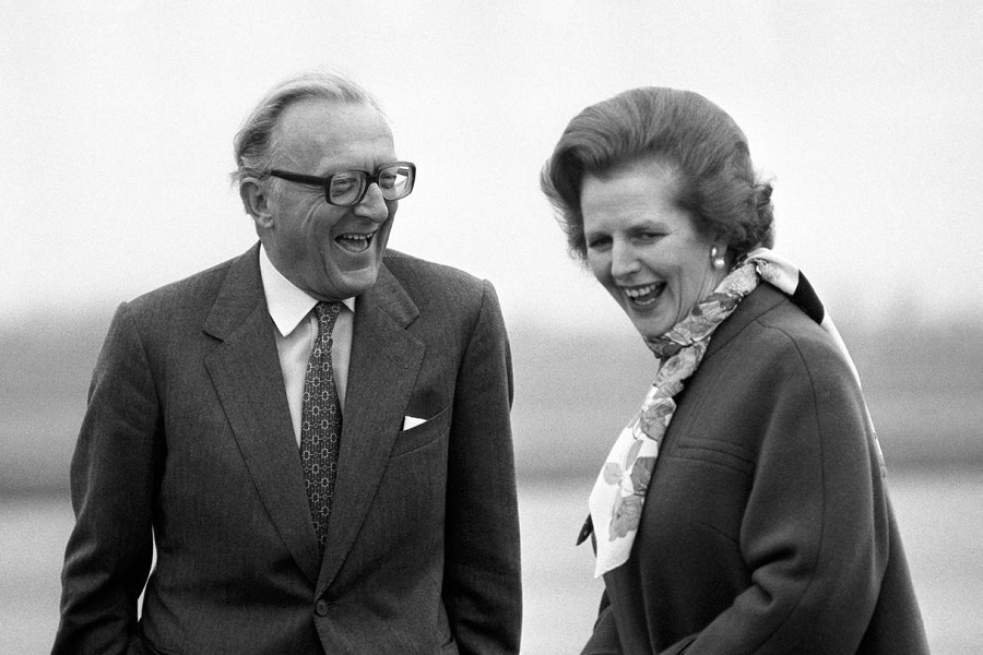 Питер Александер Руперт Карингтон, 6-й барон Каррингтон — британский государственный деятель, член Консервативной партии.