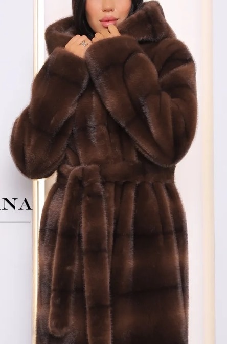 Коричневая шуба