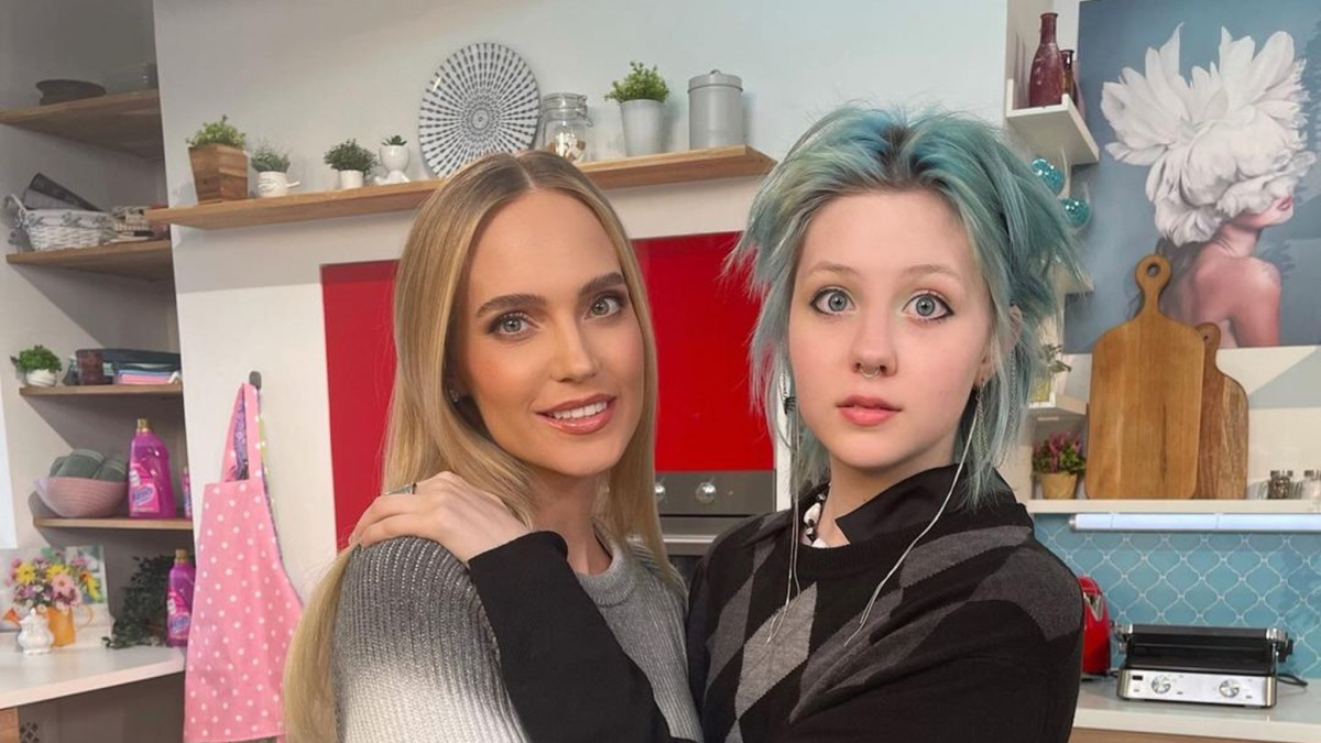 Певица Глюкоза со старшей дочерью Лидией. Фото: соцсети