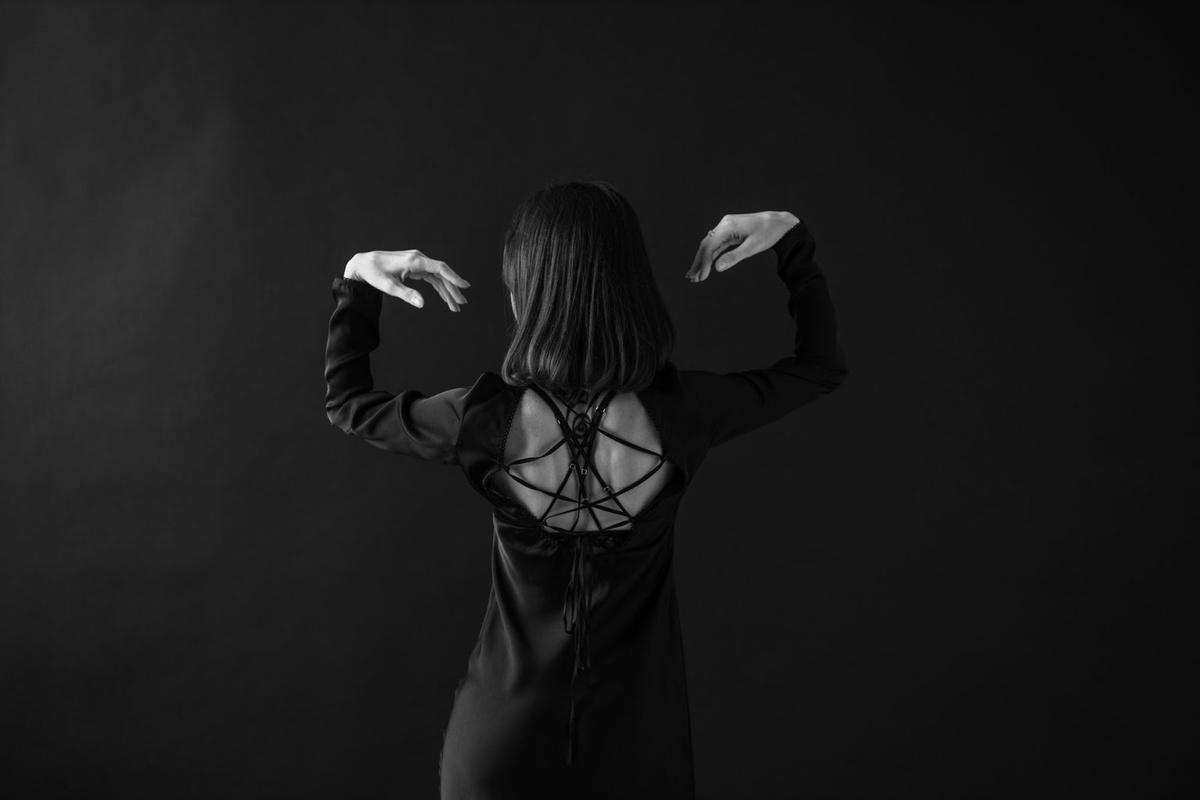 У вампира тоже нарушен баланс энергетики — и он берет её у вас