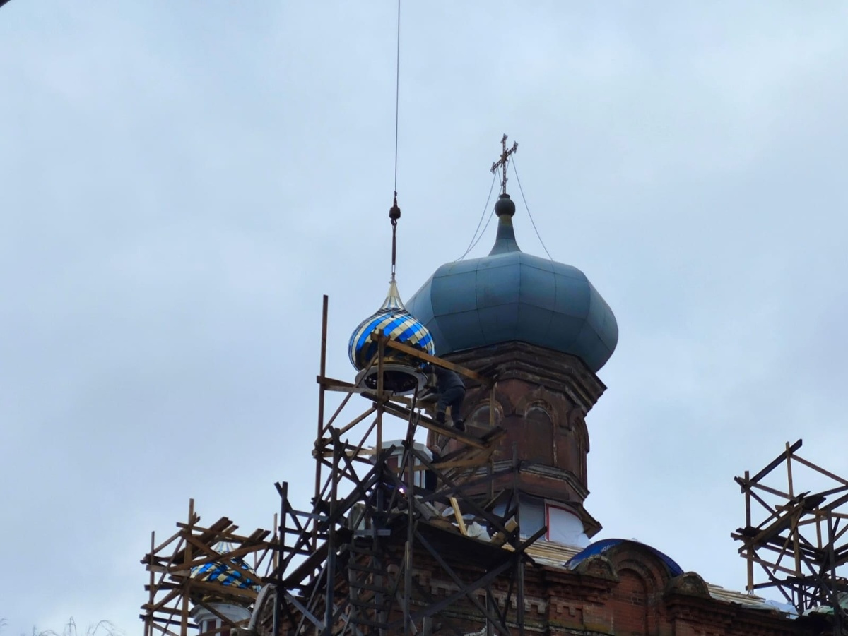 Монтаж церковного купола, Зарубинки, Смоленская область