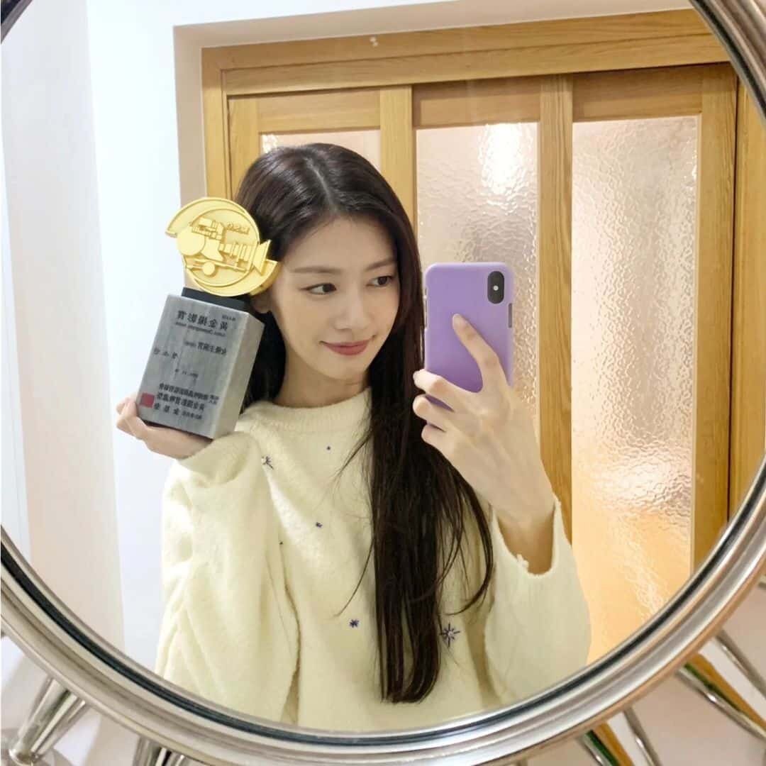   Чон Со Мин уже поделилась этой радостной новостью с подписчиками