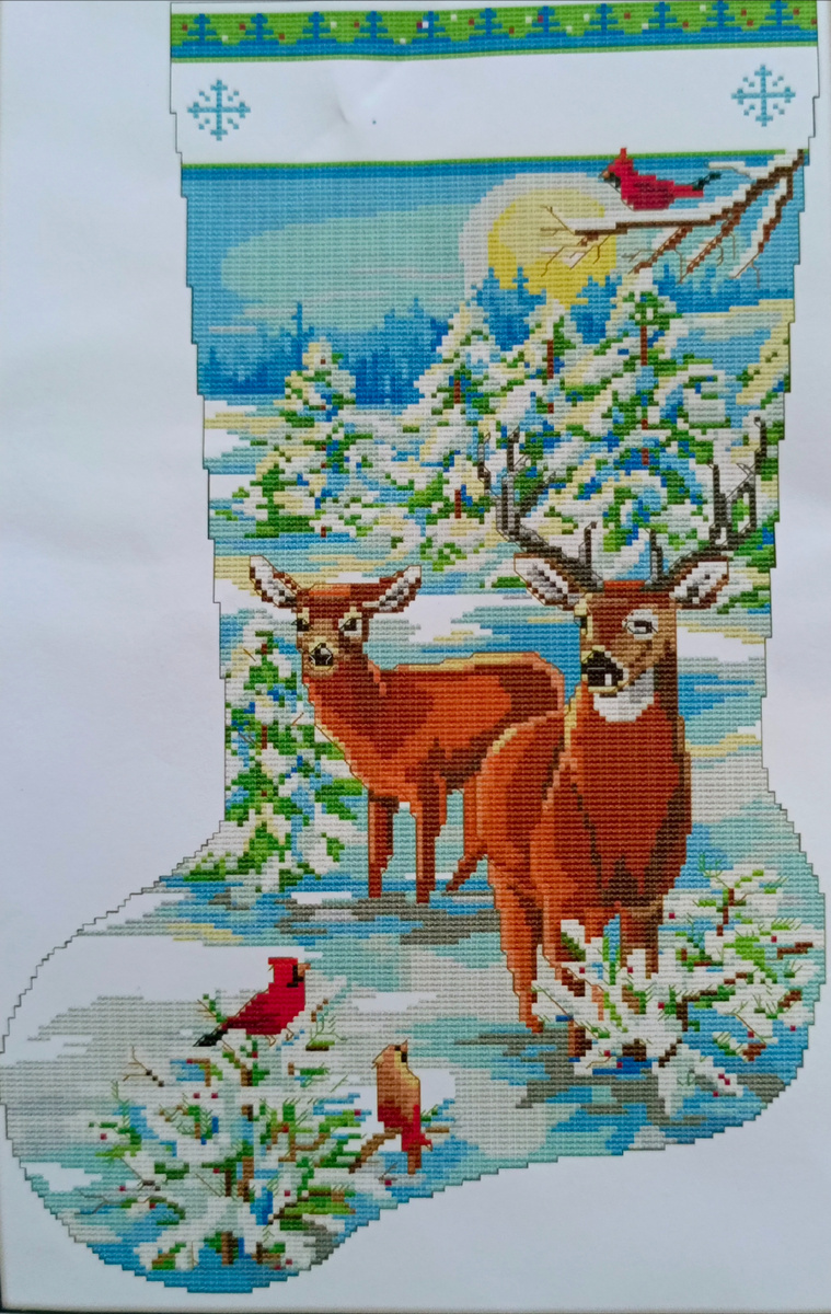 Носок с оленями. Вышивка 2 неделя.