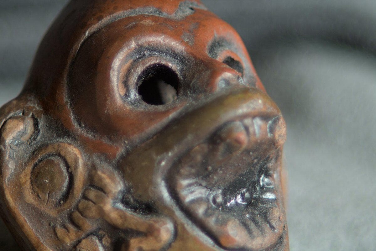    Смертельный свисток ацтеков Copyright (c) 2024 Tom Reeve/Shutterstock. No use without permission.