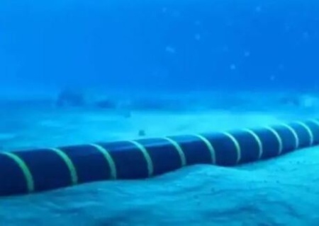    А может, снова украинские водолазы? Подрыв кабелей в Балтике начинает обрастать мифами