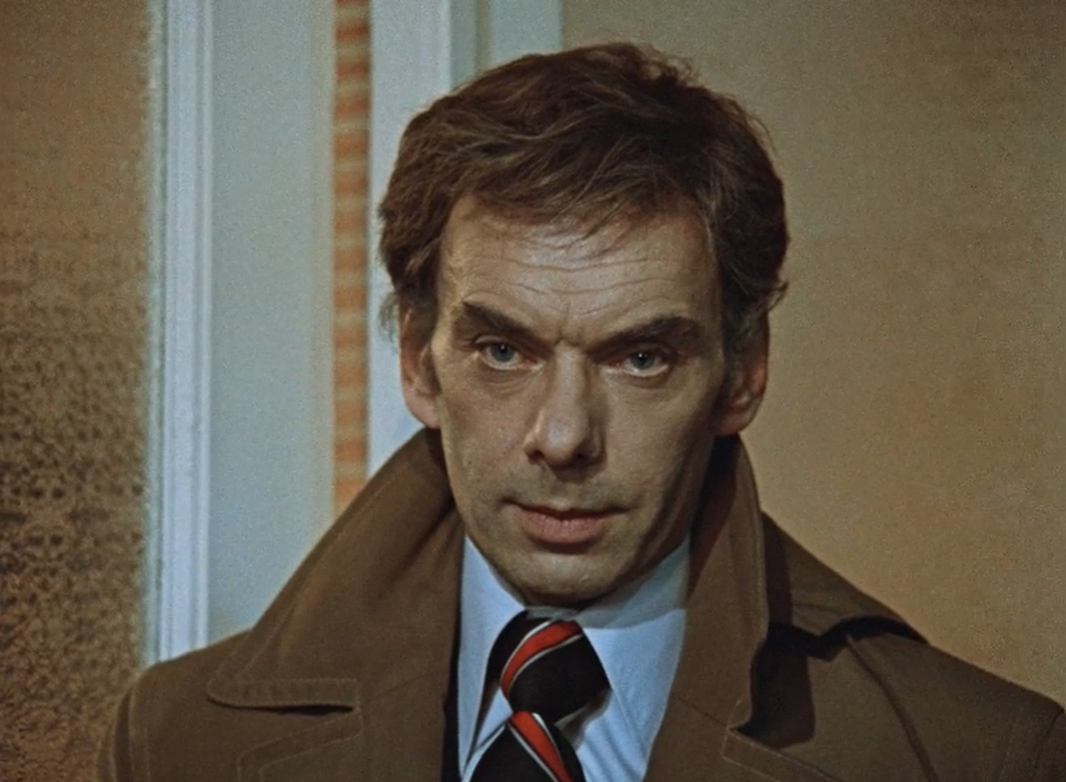 Кадр из кинофильма "Москва слезам не верит", 1979 г., режиссер Владимир Меньшов, сценарист Валентин Черных, композитор Сергей Никитин (скриншот)