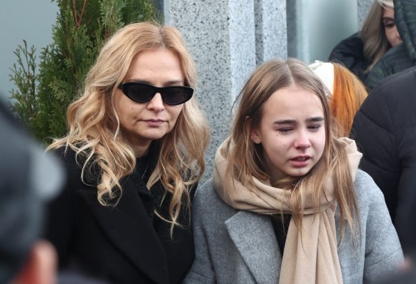    Вдова Владимира Левкина с дочерью Никой. Фото: Наталья Шатохина/NEWS.ru