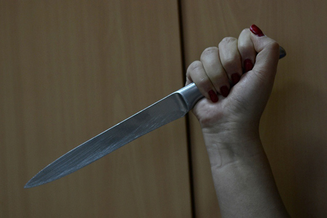    Супруги решили, что ранение не опасное, и не стали вызывать «скорую». Позже мужчина скончался от кровопотери