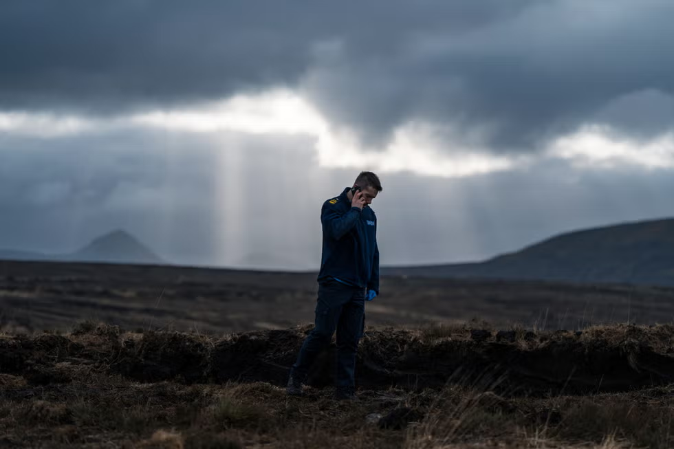 кадр из сериала "Терзания".