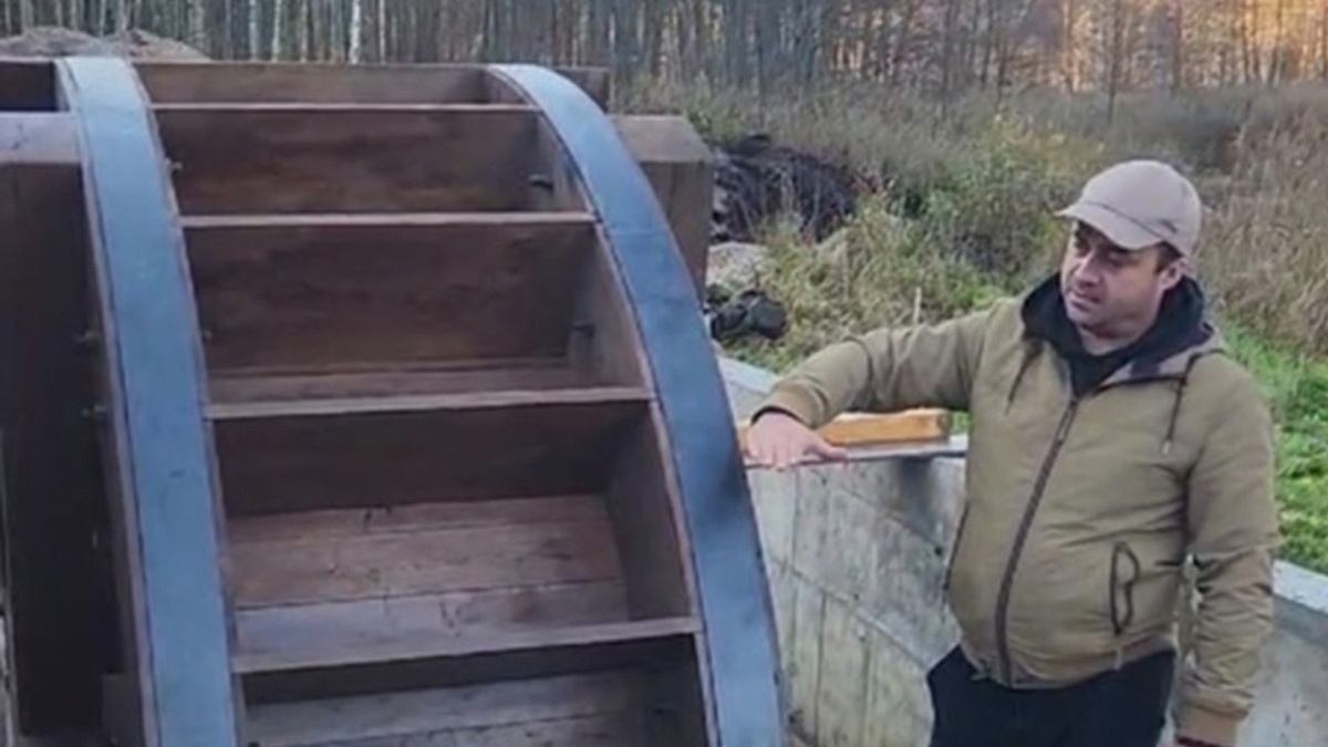    Курские мастера сделали «сердце» водяной мельницы для Псковской области