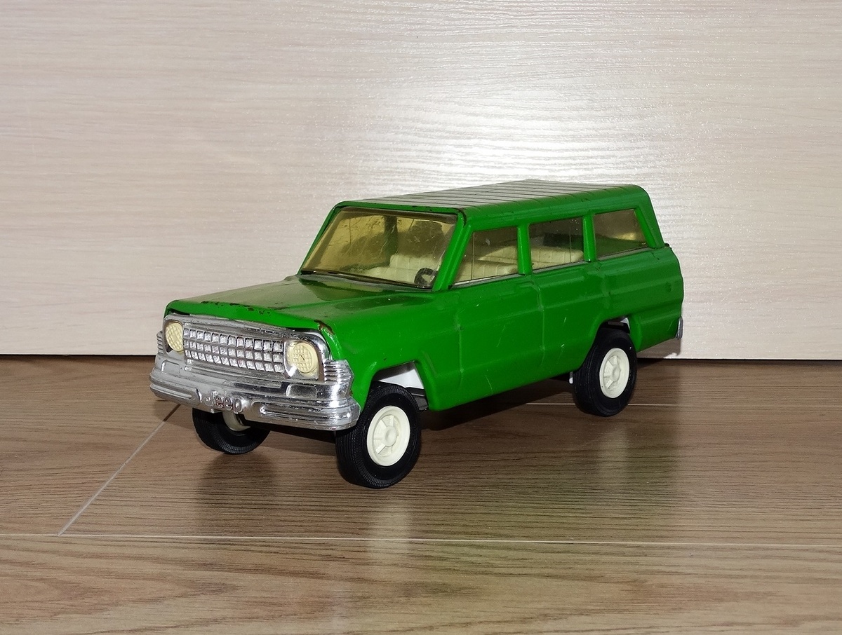 Jeep Wagoneer, производитель "Tonka". Фото автора, листаем галерею -->>