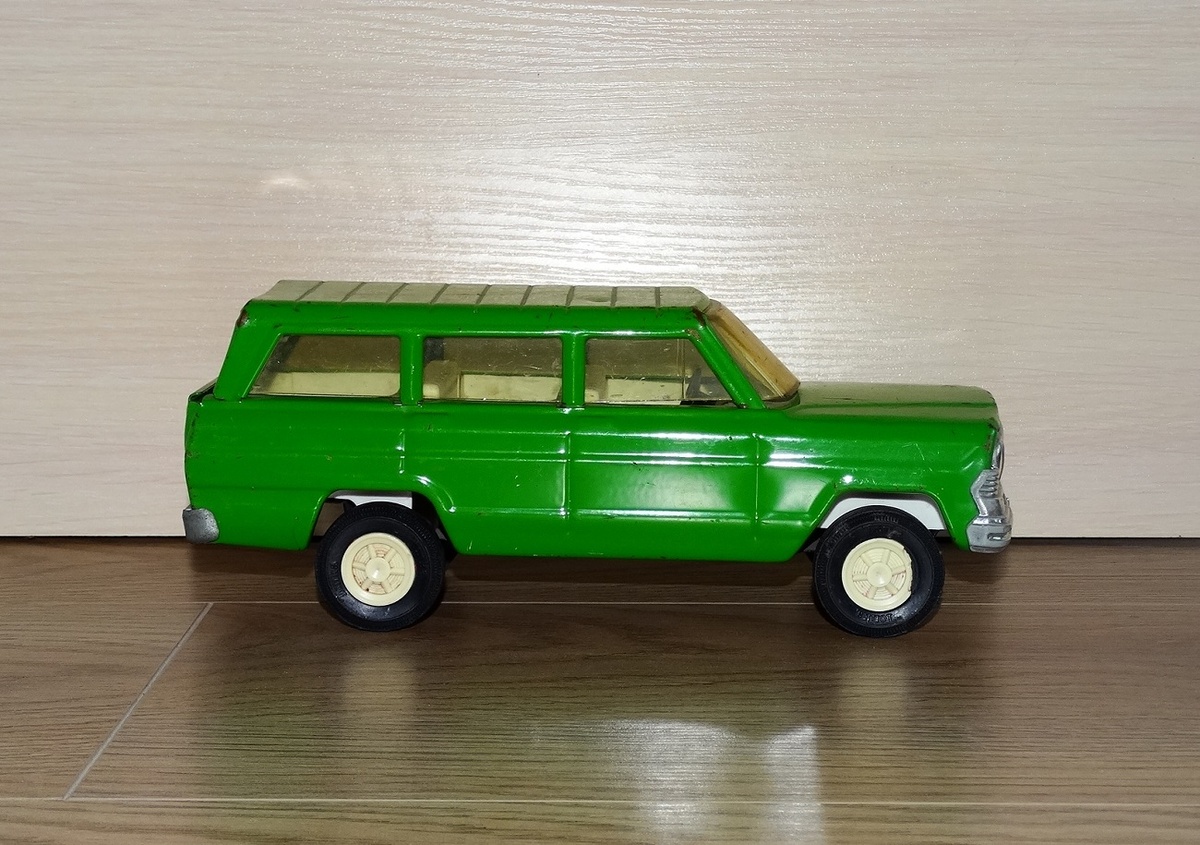 Jeep Wagoneer, производитель "Tonka". Фото автора, листаем галерею -->>
