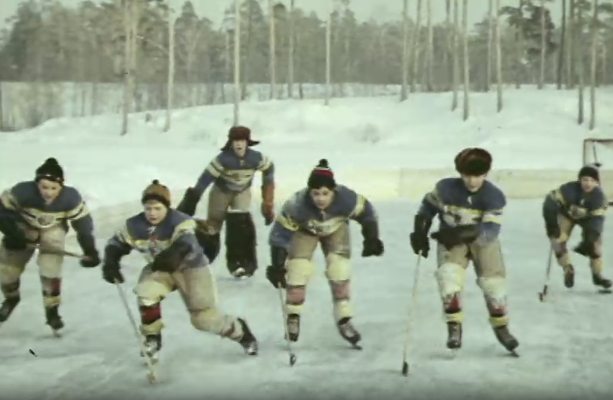 Кадр из телефильма "Тигры на льду" (1971)