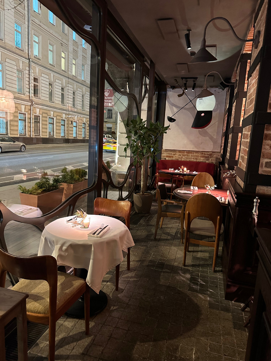 Зал ресторана Padron