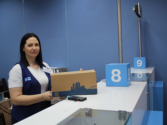 Оператор за барьером. Посылка