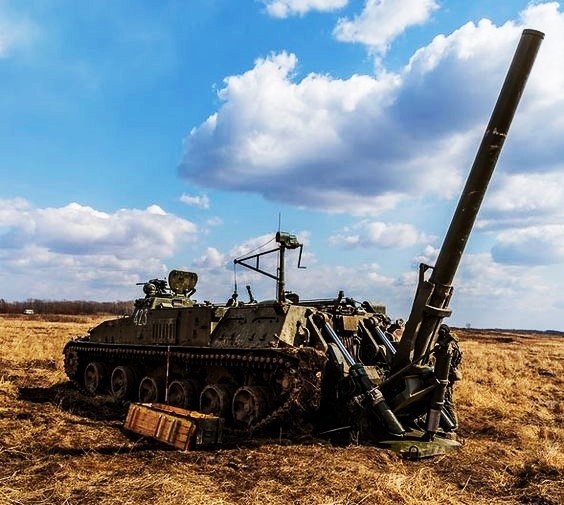 Миномет в боевом положении.