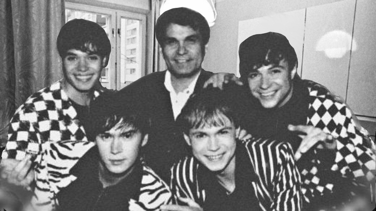 Слева направо: В. Жеребкин, Б. Алибасов, В. Асимов, снизу слева направо: В. Политов, В. Лёвкин