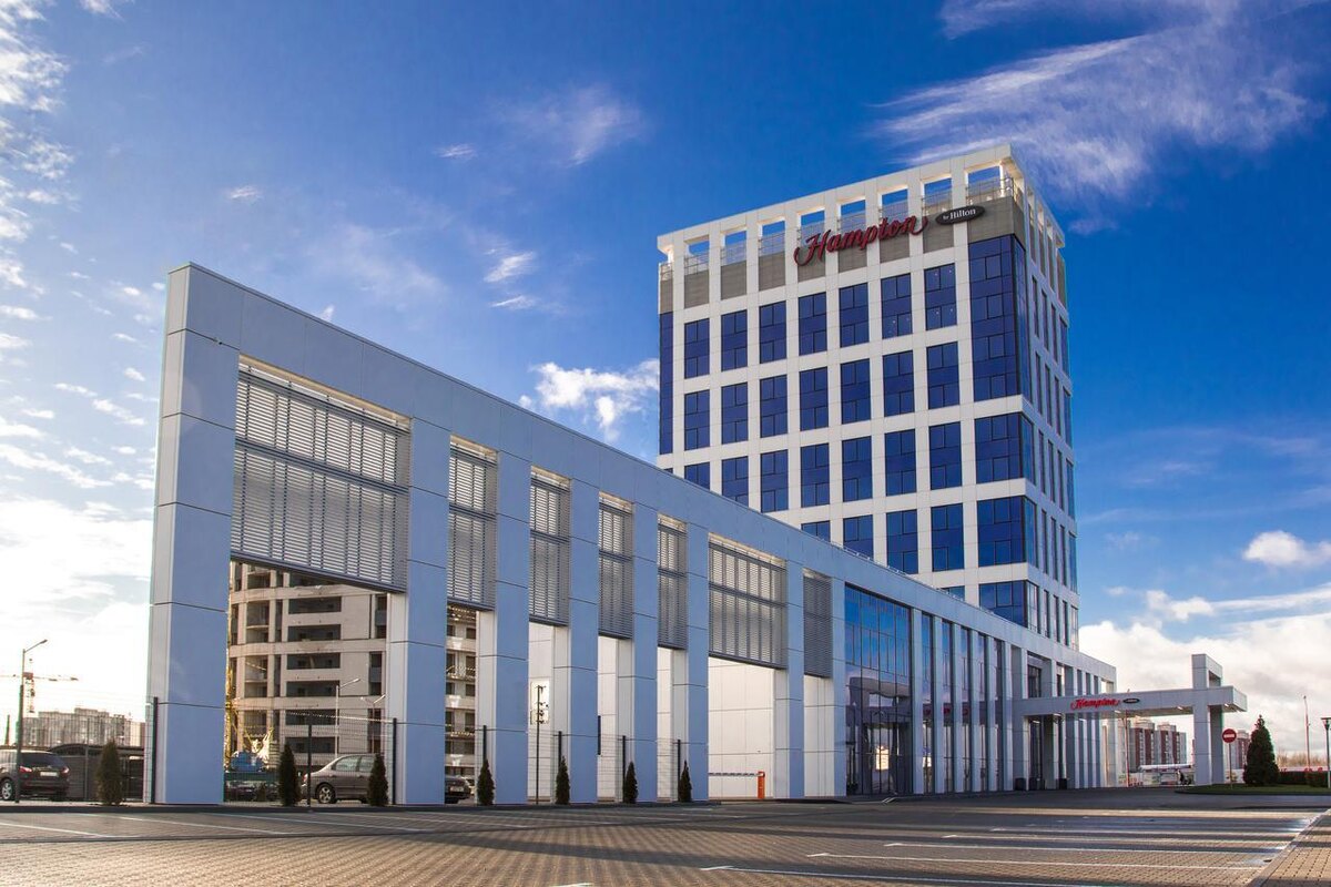 Hampton by Hilton Brest 3*
