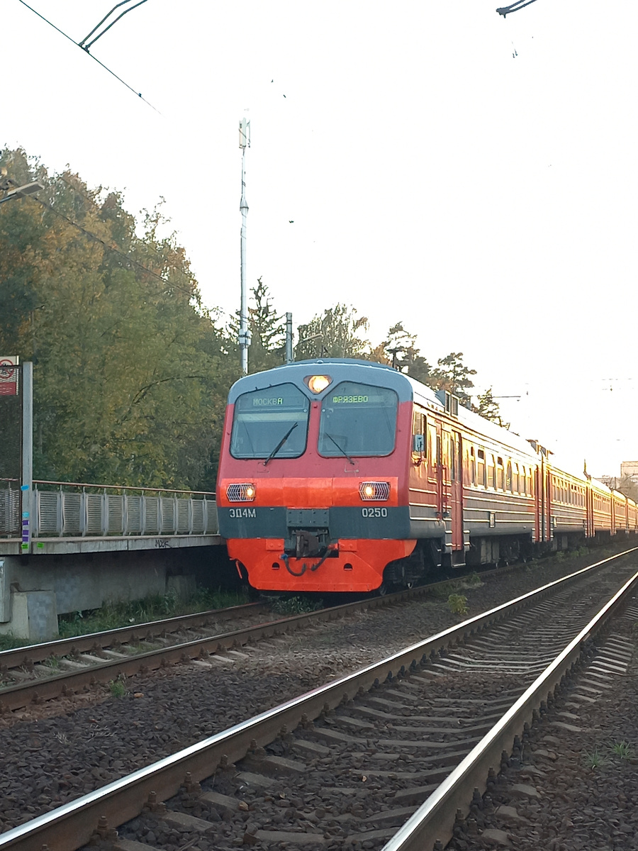 Красивое фото с ЭД4М - 0250!