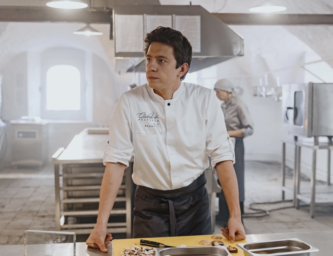 Денис Прытков. Кадр из сериала "Шеф".