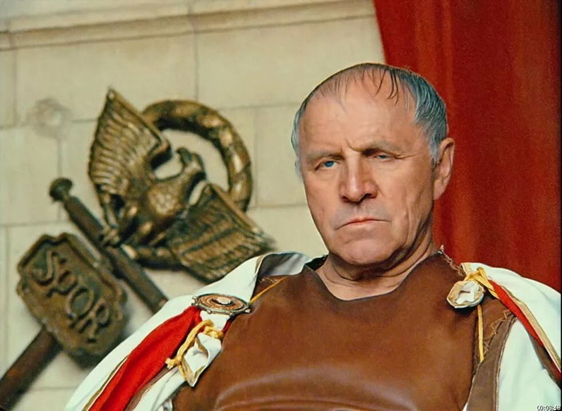 Михаил Ульянов в роли Понтия Пилата в фильме "Мастер и Маргарита" (1994). Все иллюстрации - Яндекс-Картинки