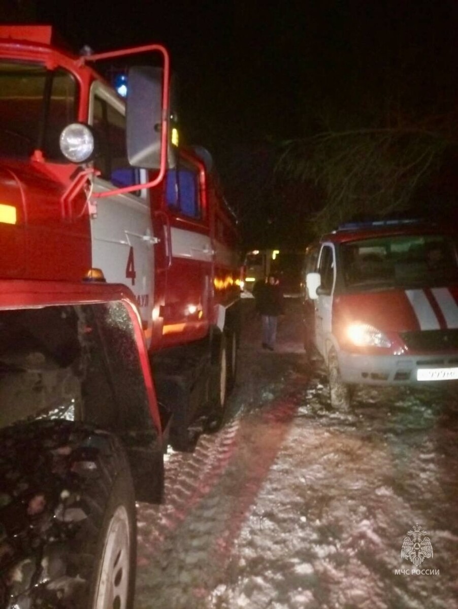    Пожар на улице Юрина. Источник: t.me/mchs_altkray