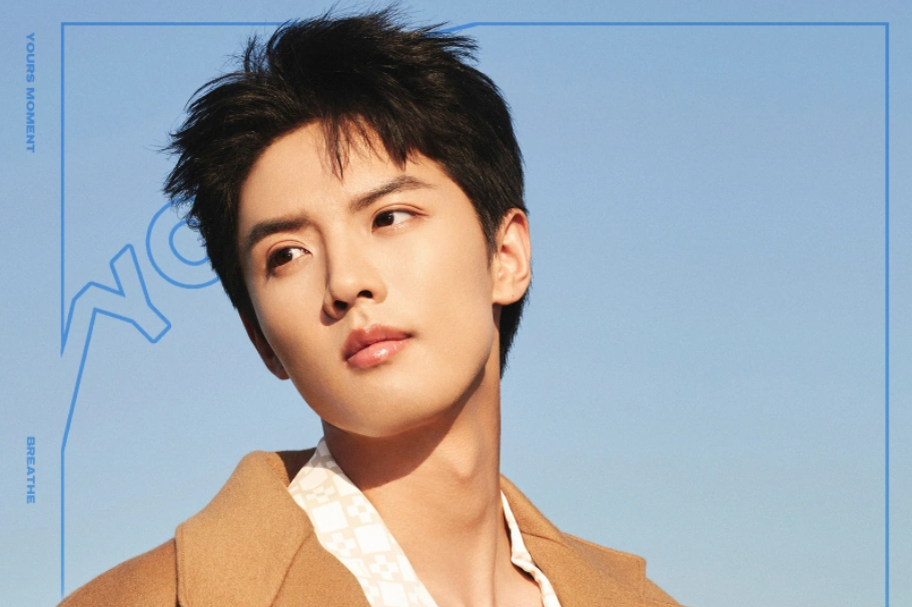 Актёр и певец Чжоу Цзюньвэй