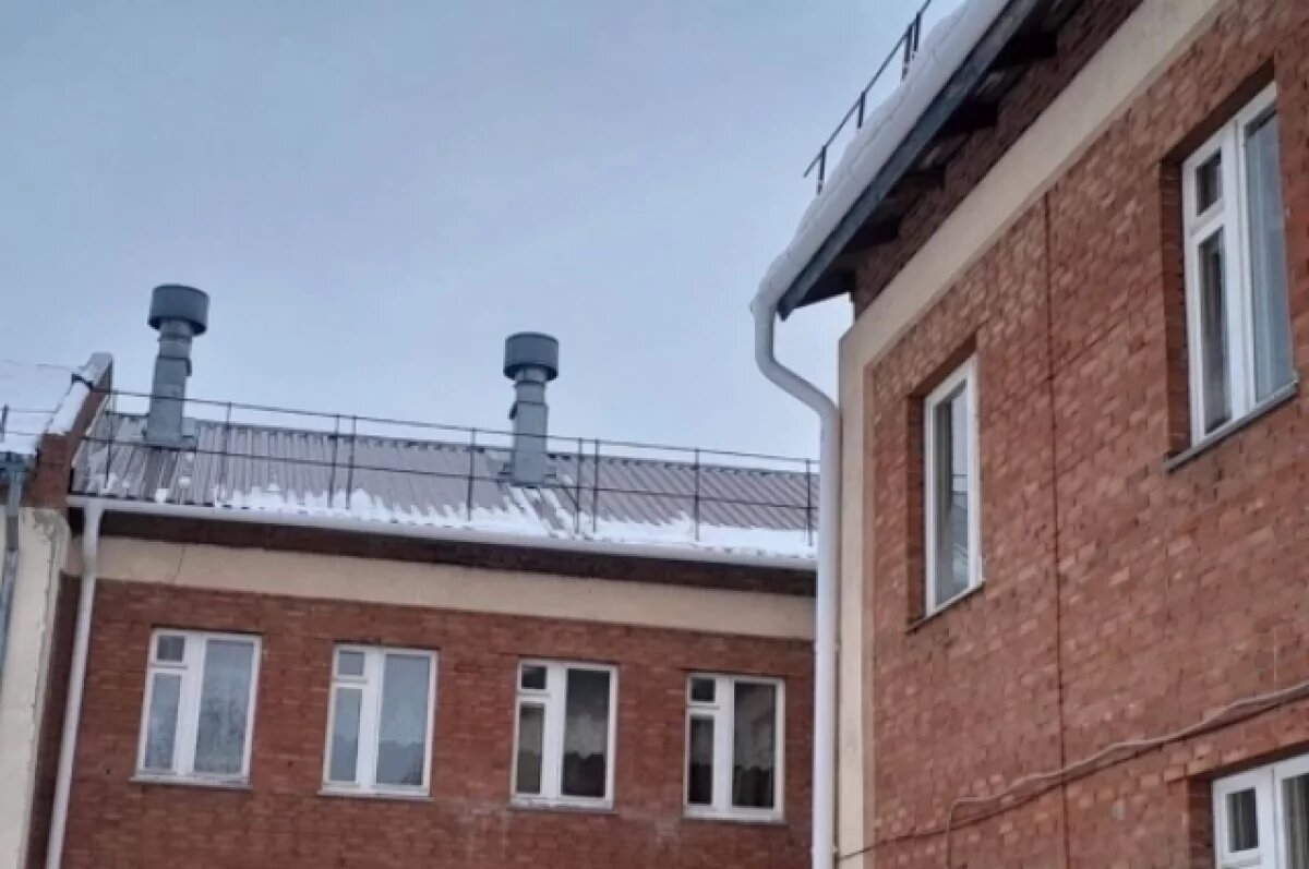    Прокуратура добилась капремонта крыши в школе под Новосибирском