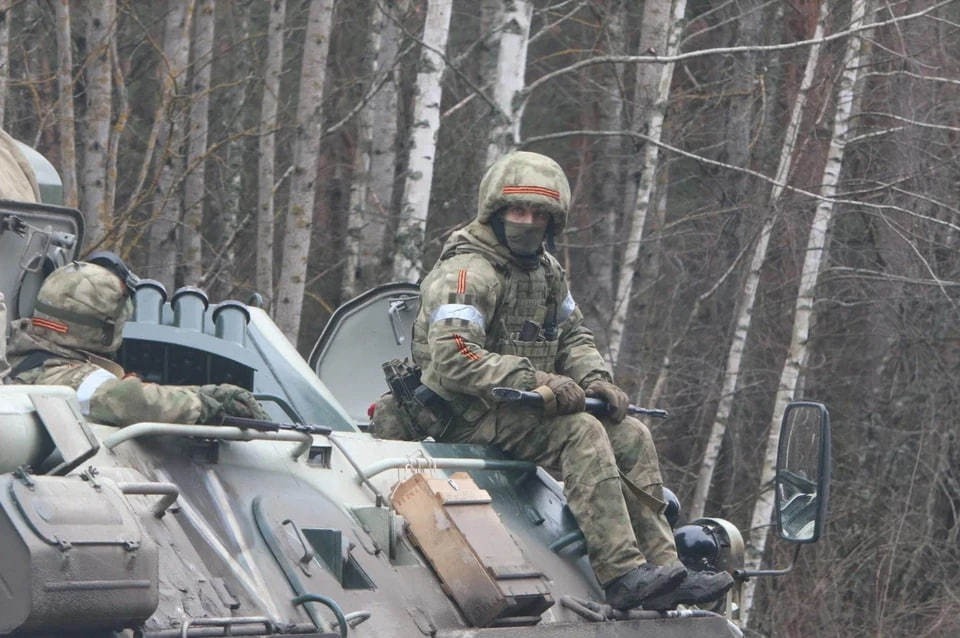    Штурмовики ВС РФ окружают ВСУ под Курахово с помощью тактики волчьей охоты Александр КОЦ