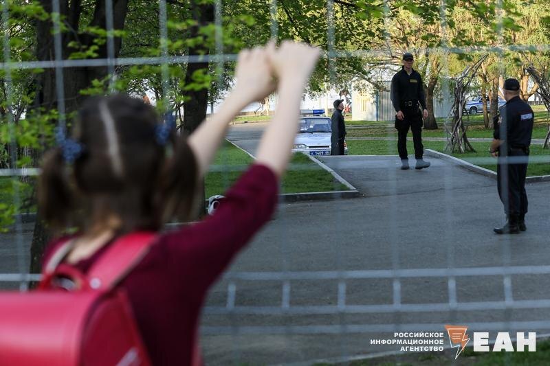    ЕАН / Следователи возбудили дело из-за видео с нагой ученицей