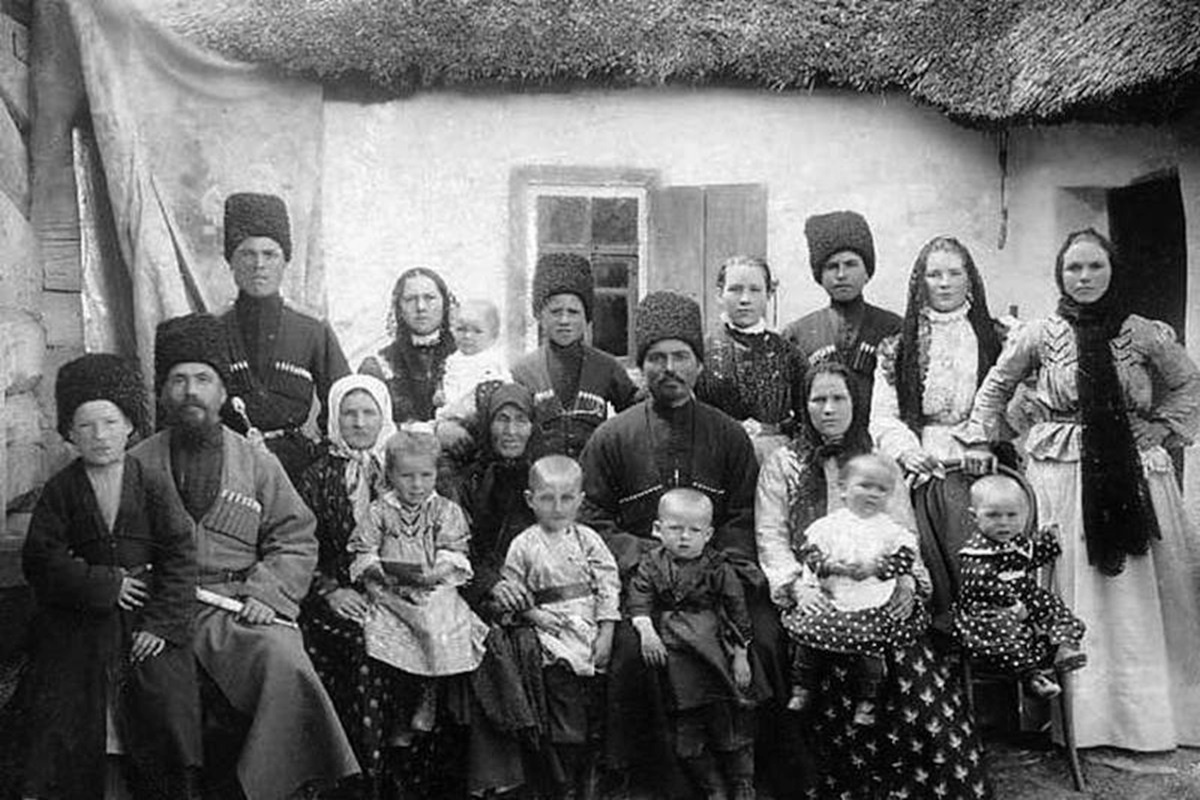 У кубанских казаков всегда считалось, что главный секрет продления жизни – большая семья. 
Фото: пресс-служба администрации Краснодарского края