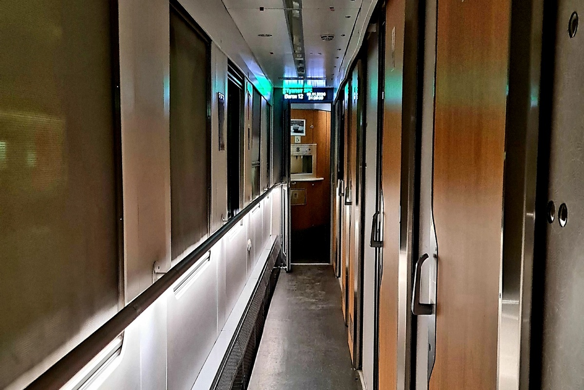 Поезд Челябинск-Москва