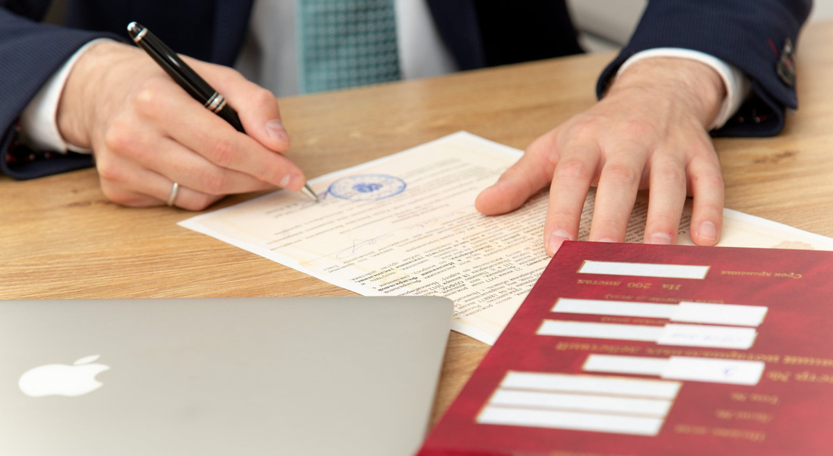 Как работает взыскание через исполнительную надпись нотариуса?