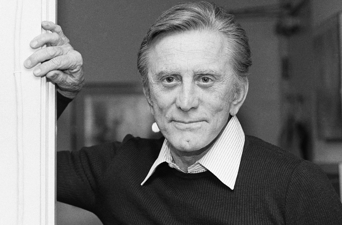 Дедушка Кэмерона - голливудский актер Кирк Дуглас (фото: Яндекс)