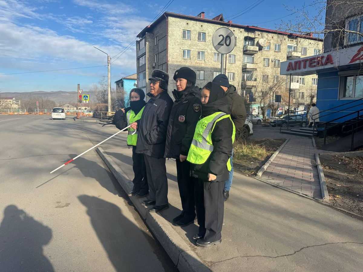 Сегодня по всей Туве более тысячи незрячих людей, из них более 300 человек в Кызыле.