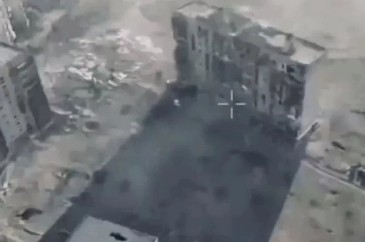    «РВ»: ВС РФ прорывают оборону ВСУ в центре Торецка