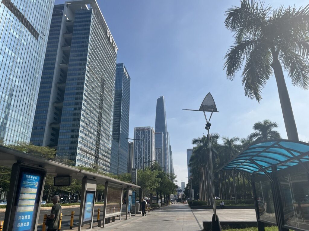 Юань, узнав о победе президента-изоляциониста, решил, что лучше упасть на 1,3%, чем снова попасть под его заградительные пошлины. 