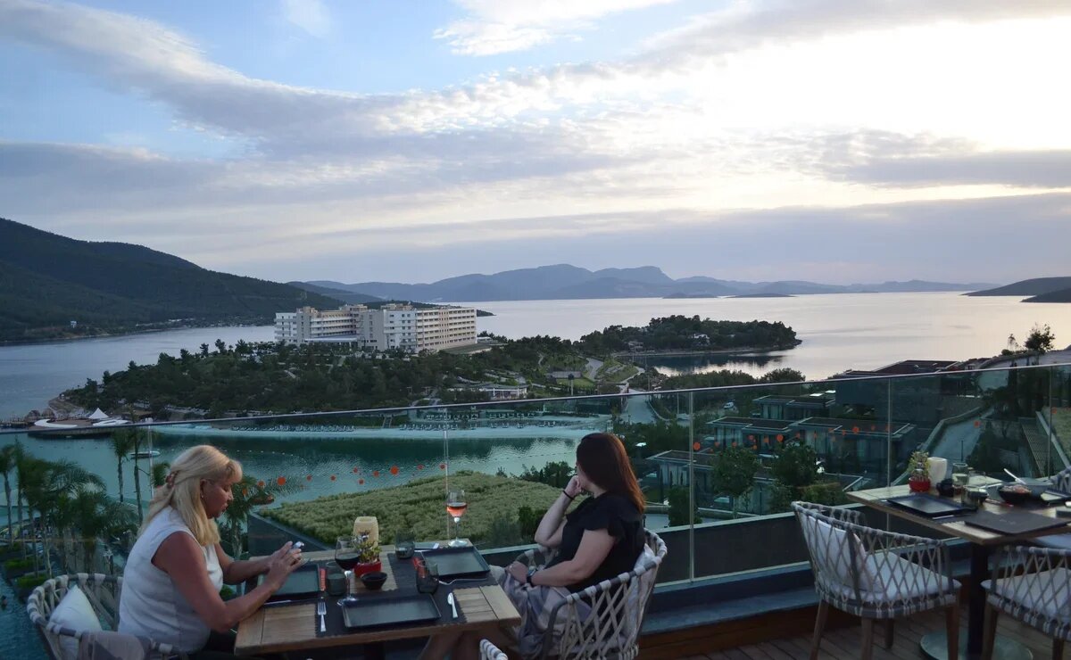    Российский турпоток на курорты Эгейского побережья Турции в 2024 году вырос на 5%