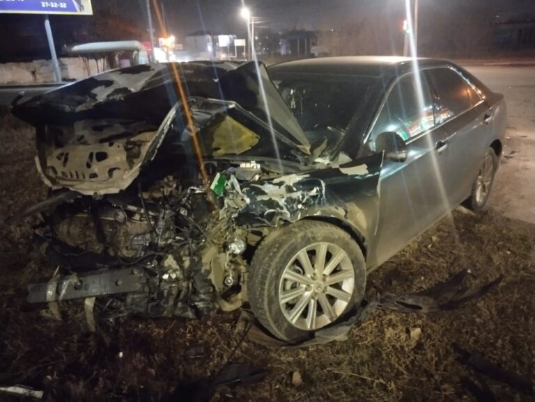    В Оренбурге несколько человек пострадали в тройном ДТП Оренбуржье