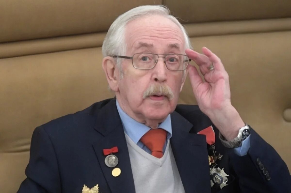    SHOT: Василия Ливанова выписали из больницы по его просьбе