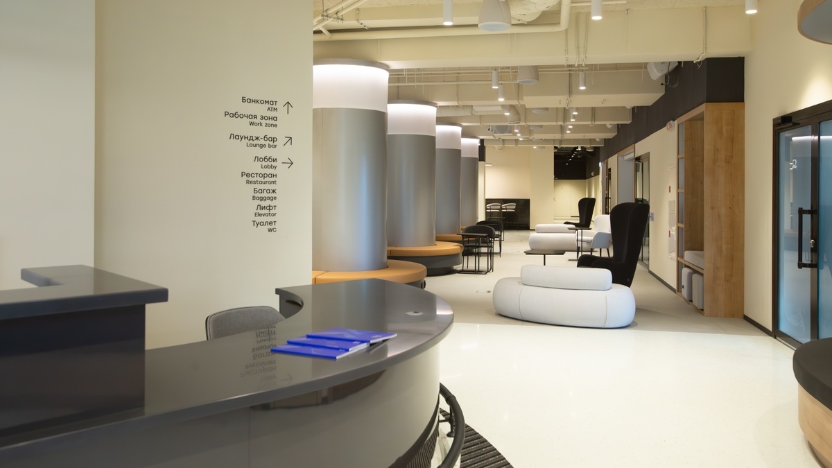 Лобби в апарт-отеле GloraX Заневский